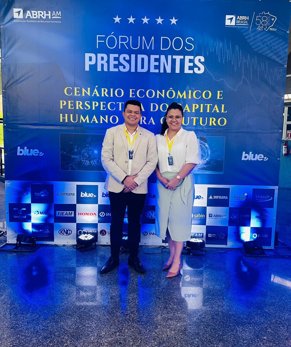 Gerentes da Aadesam participam de fórum sobre perspectivas econômicas no cenário empresarial