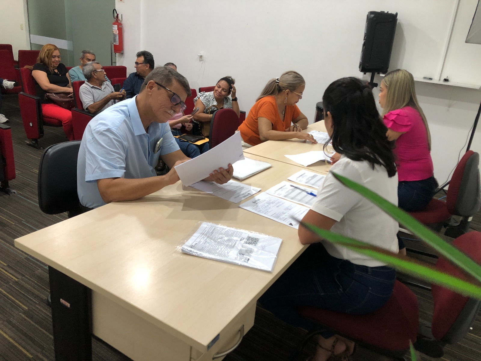 Governo do Amazonas lança edital com vagas para projeto de apoio à crianças e adolescentes