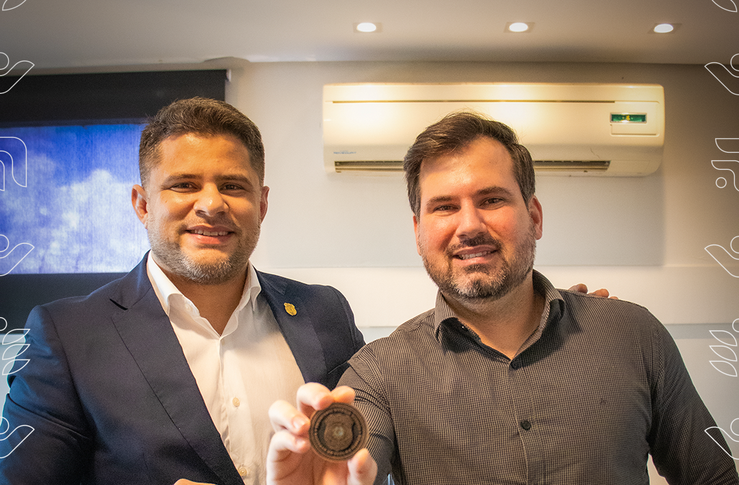 Reconhecimento: Presidente da AADESAM recebe Moeda de Distinção