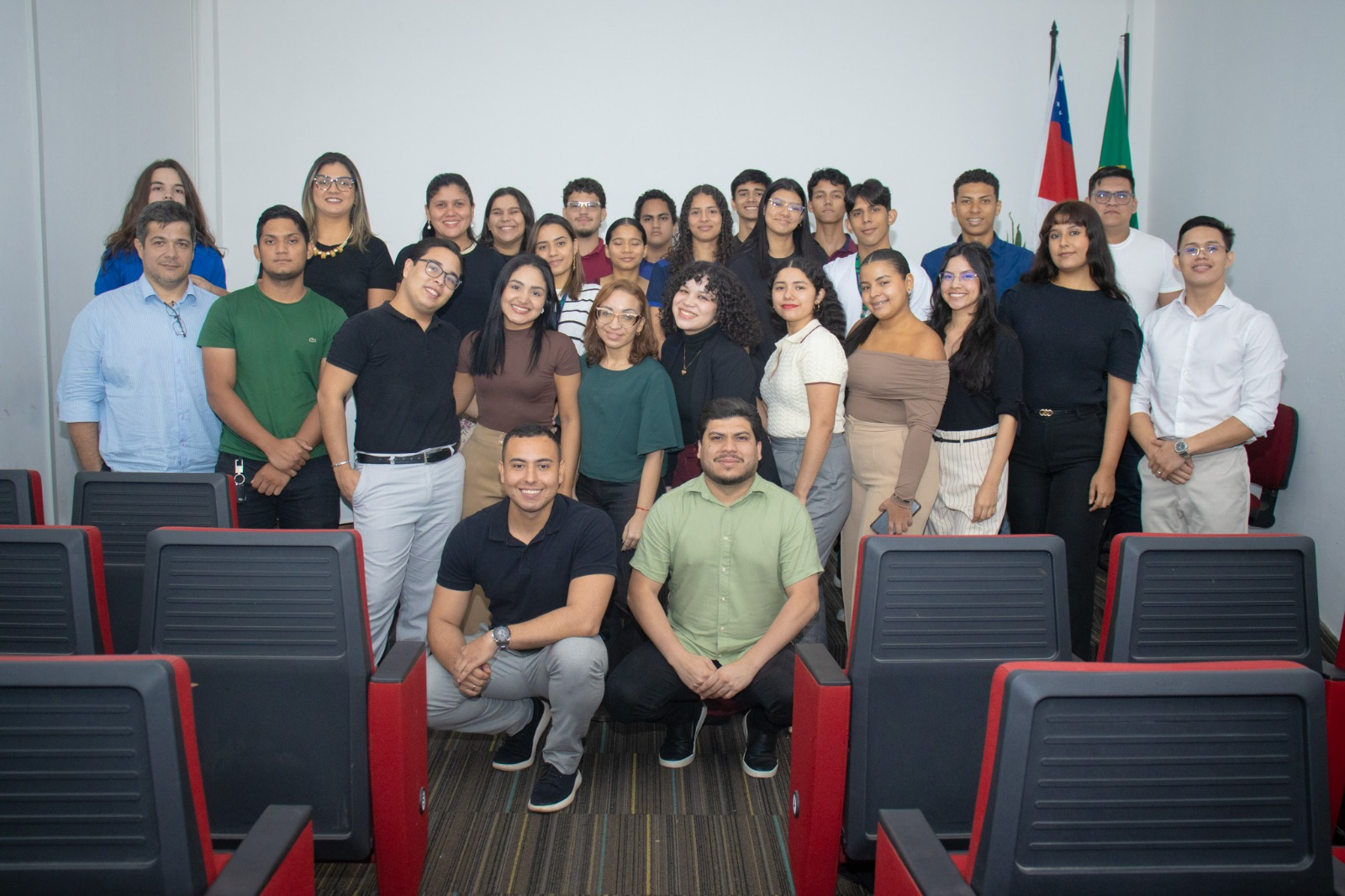 Projeto de extensão da Fametro promove debate sobre igualdade de gênero na AADESAM